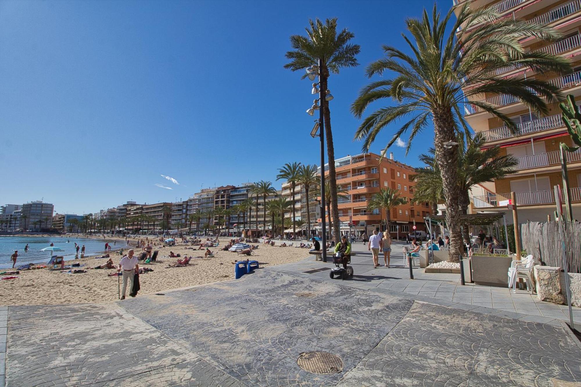 Maravilloso Vistas Al Mar, En Primera Linea Playa Torrevieja Exterior foto